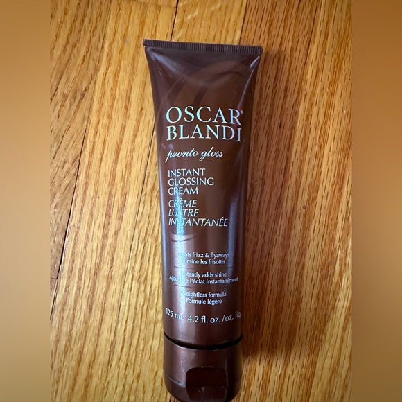 Oscar Blandi instant glossing cream FREE W PURCHASE - Picture 1 of 4